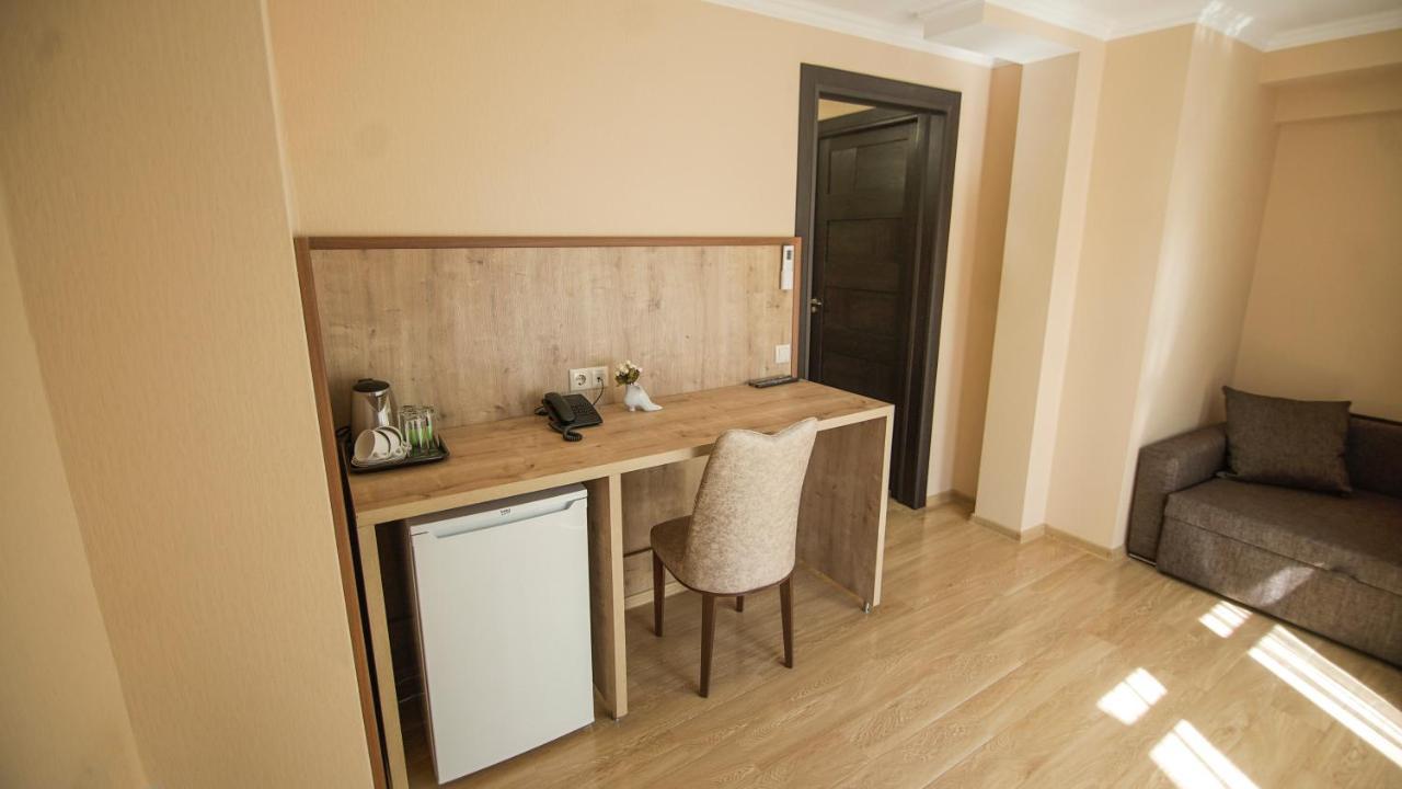 Hotel Juralius Тбілісі Екстер'єр фото