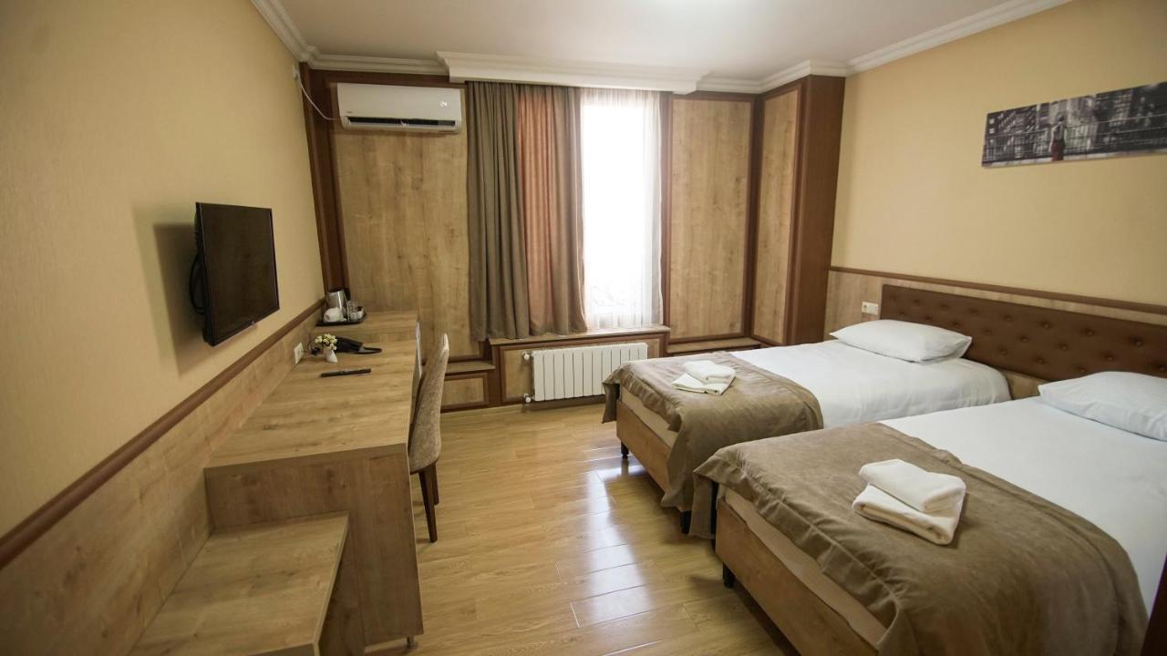 Hotel Juralius Тбілісі Екстер'єр фото