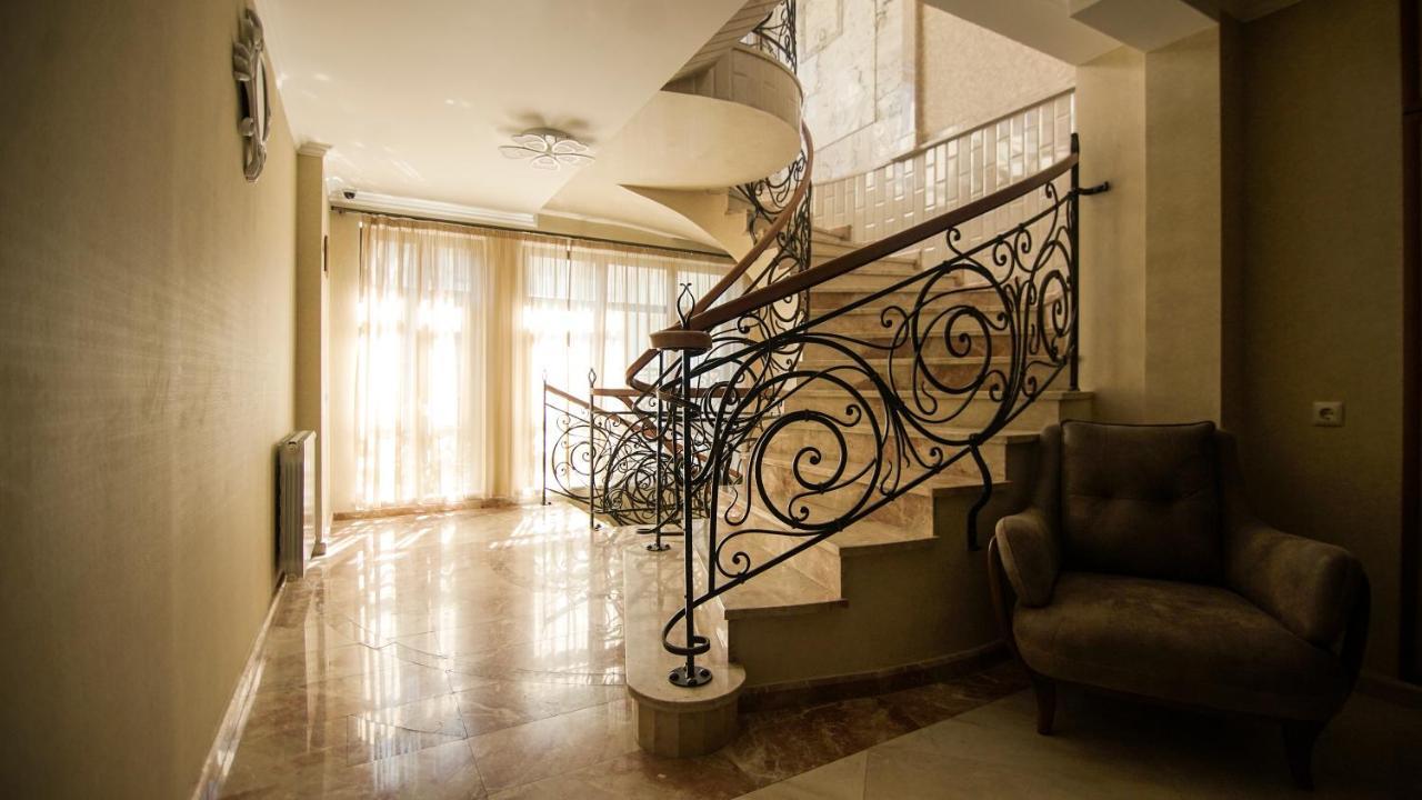 Hotel Juralius Тбілісі Екстер'єр фото
